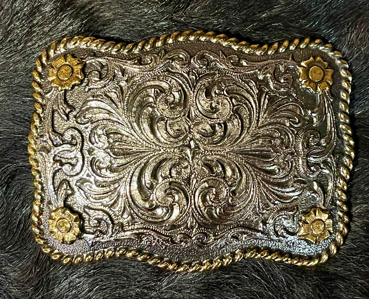 Rectangular Scallop with Rope and Classic Flowers Buckle